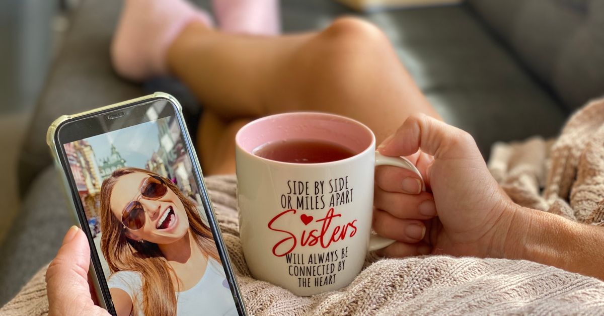 Cozy Up – Mug & Socks Sets